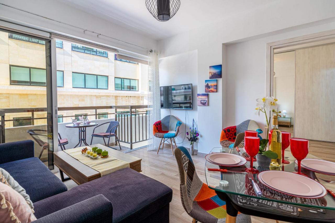 Berries 1-Br Apt In Larnaca Exterior photo